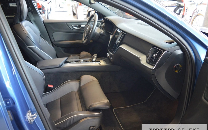 Volvo S60 cena 184400 przebieg: 30782, rok produkcji 2020 z Poznań małe 562